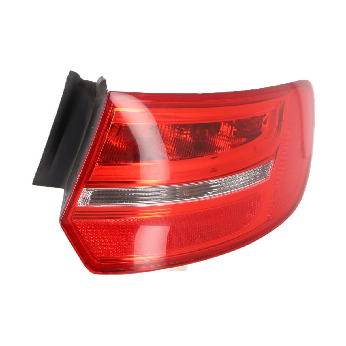 Feu arriere droit — AUDI — A3 II SPORTBACK — PHASE 2 — OE 8P4945096E — occasion garantie 2 ans