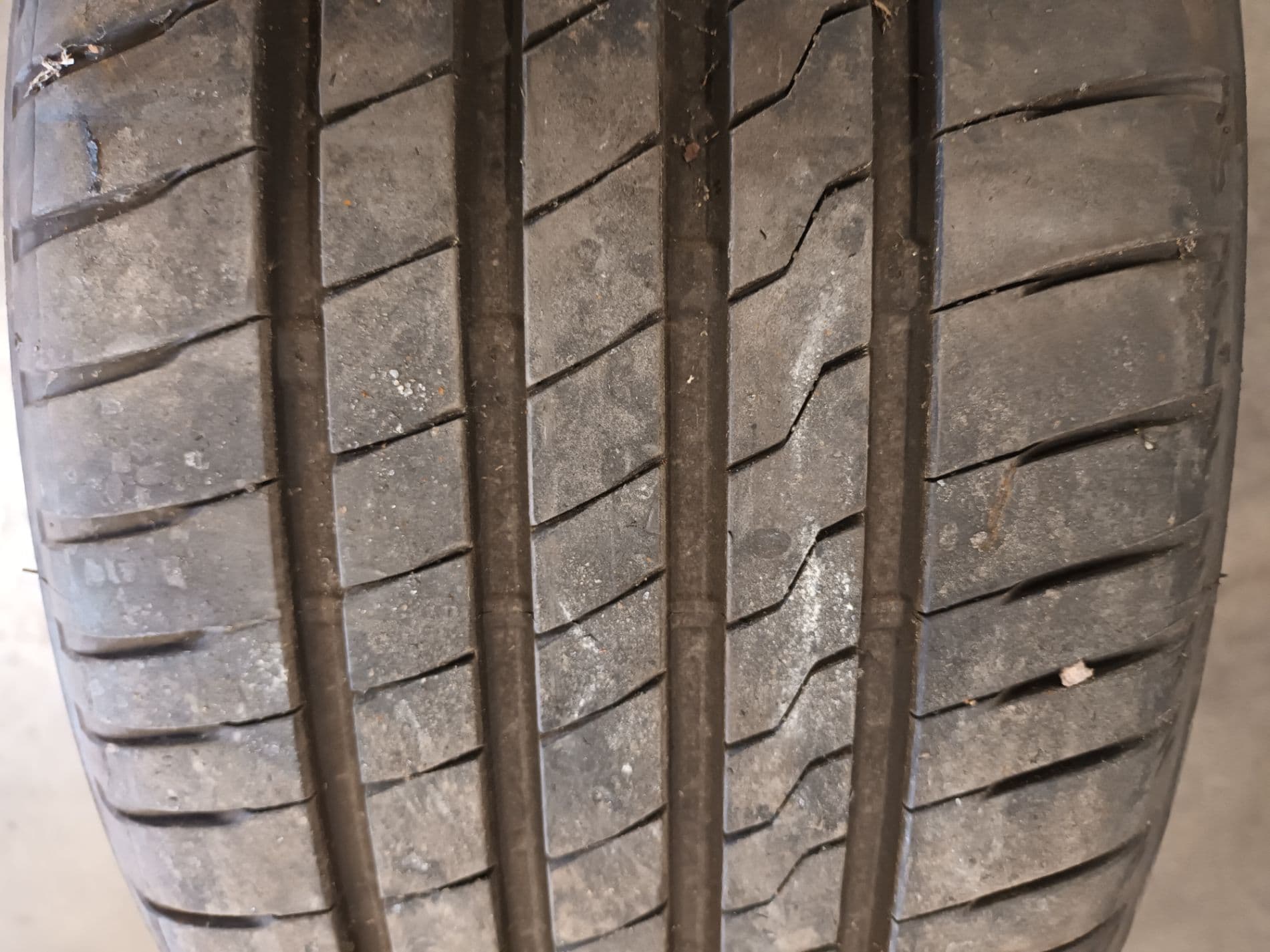 PNEU d'occasion garantie 2 ans Référence OE : 225/40R18, VOLKSWAGEN GOLF V