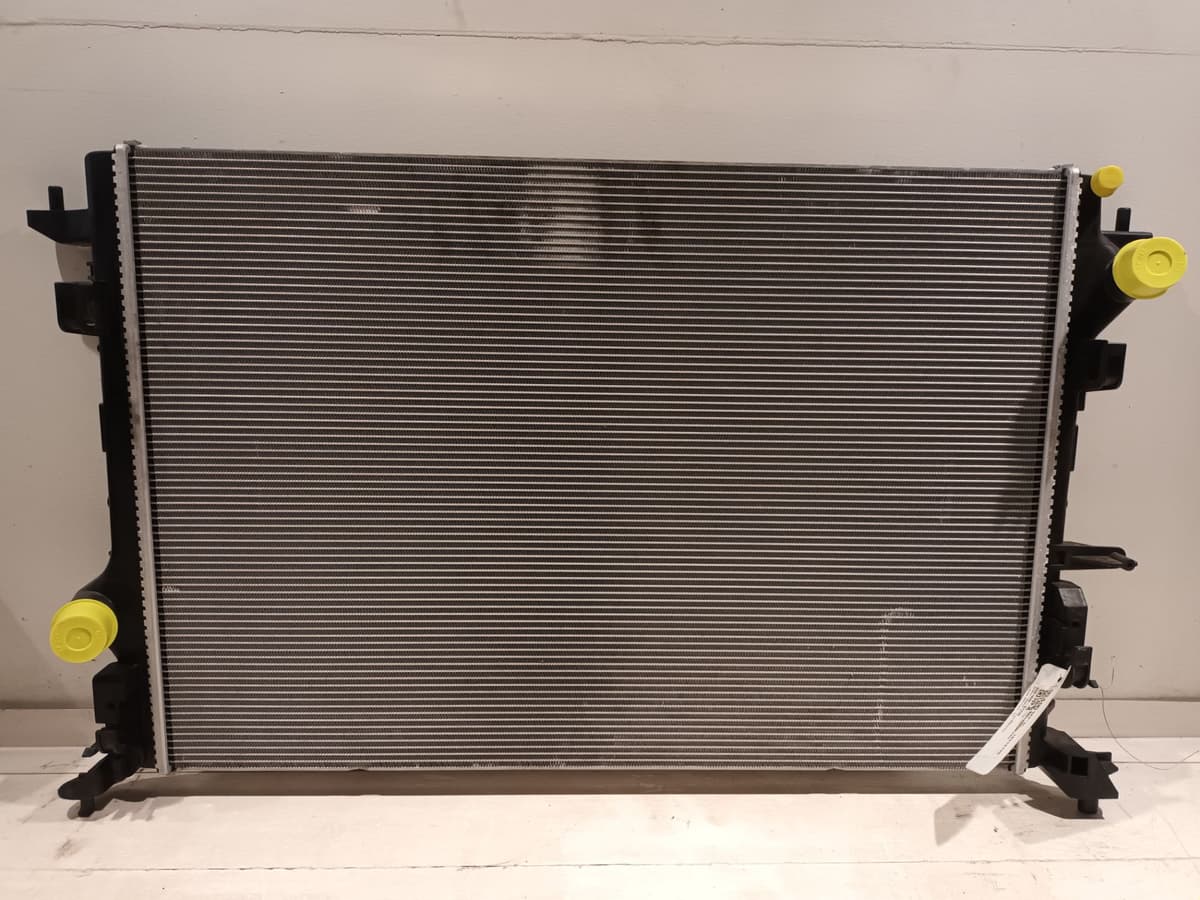 Radiateur eau — RENAULT — KANGOO III — OE 214103843R — occasion garantie 2 ans