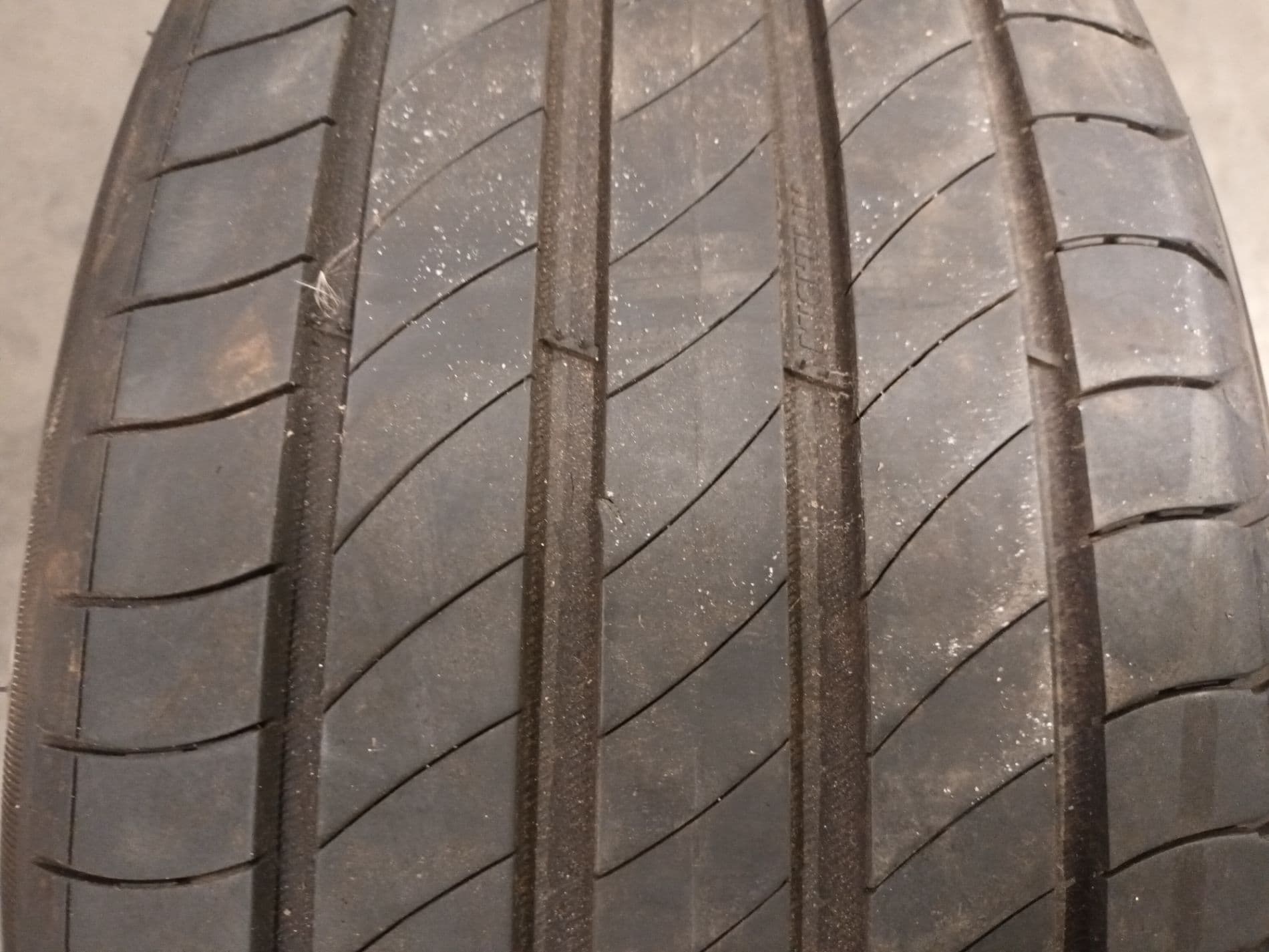 PNEU d'occasion garantie 2 ans Référence OE : 235/45R20, PEUGEOT 207 PHASE 1