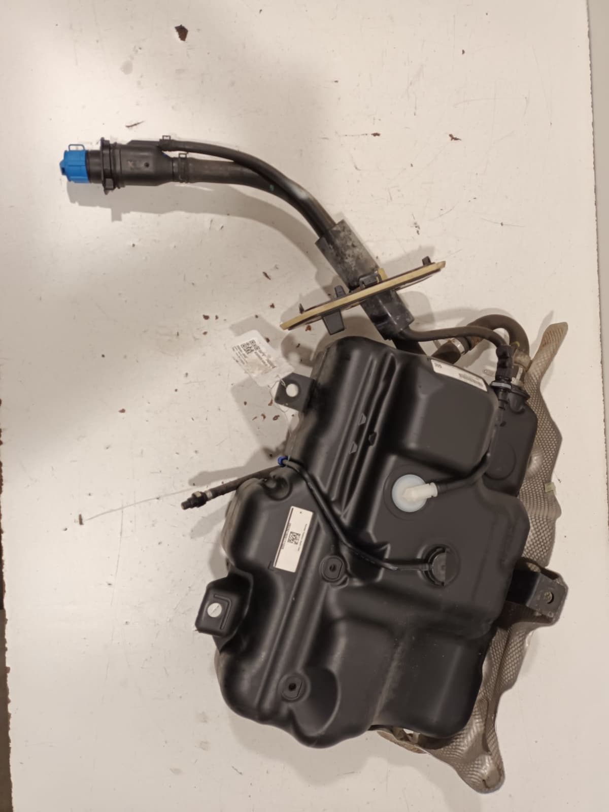 Reservoir adblue — RENAULT — MASTER III — PHASE 2 — OE 172A22038R — occasion garantie 2 ans