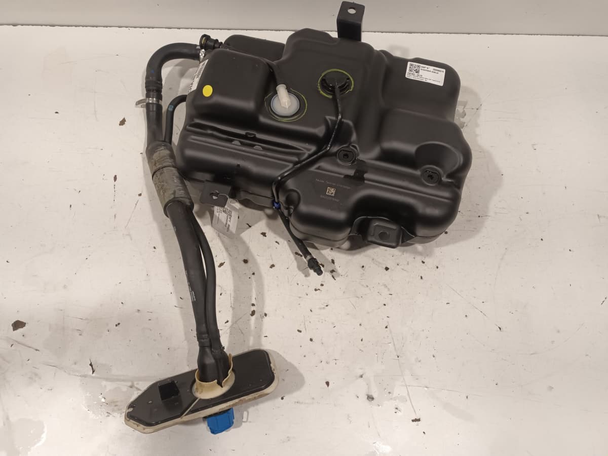 Reservoir adblue — RENAULT — MASTER III — PHASE 2 — OE 172A28000R — occasion garantie 2 ans