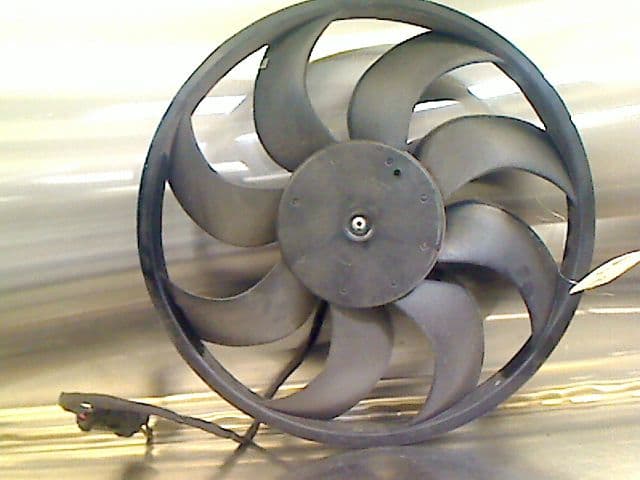 Moteur ventilateur radiateur — FORD — KA II — OE 1560577 — occasion garantie 2 ans