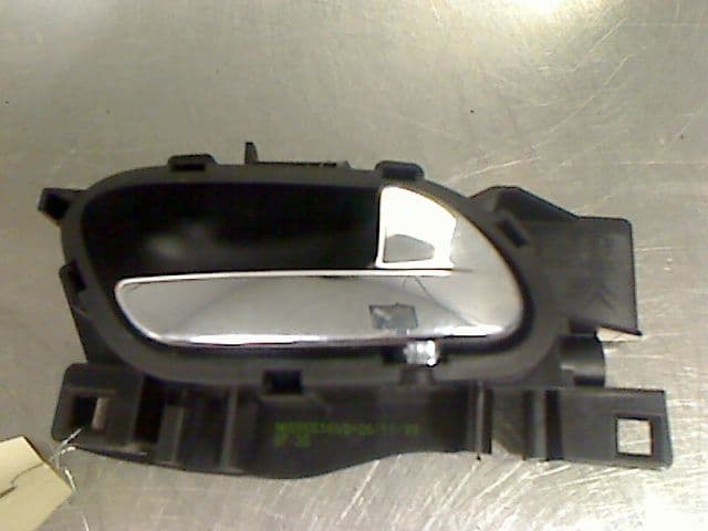 Poignee interieur porte avant droit — CITROEN — C4 PICASSO — PHASE 1 — OE 9144A5 — occasion garantie 2 ans