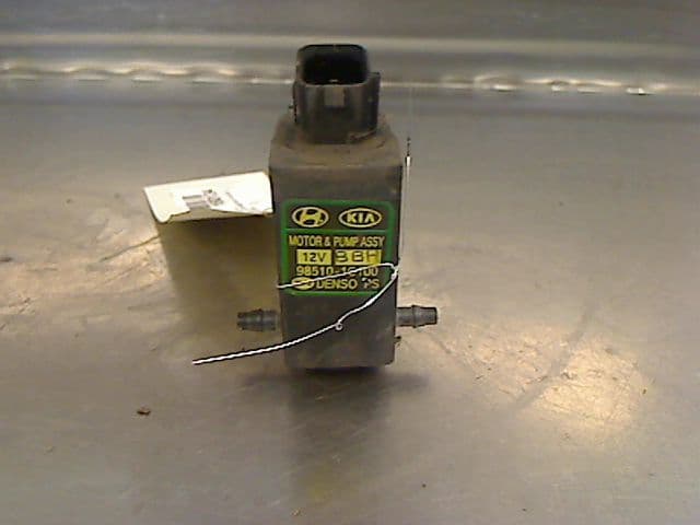 Pompe lave-glace avant — HYUNDAI — GETZ — OE 813102026119 — occasion garantie 2 ans