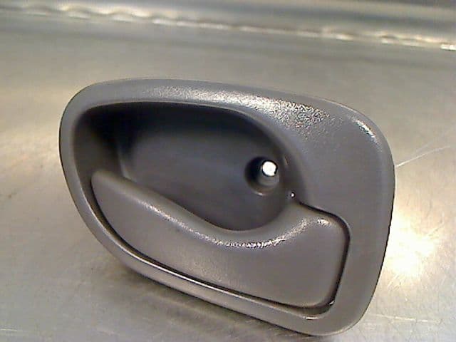 Poignee interieur porte avant droit — HYUNDAI — ATOS — PHASE 1 — OE 527213018142 — occasion garantie 2 ans