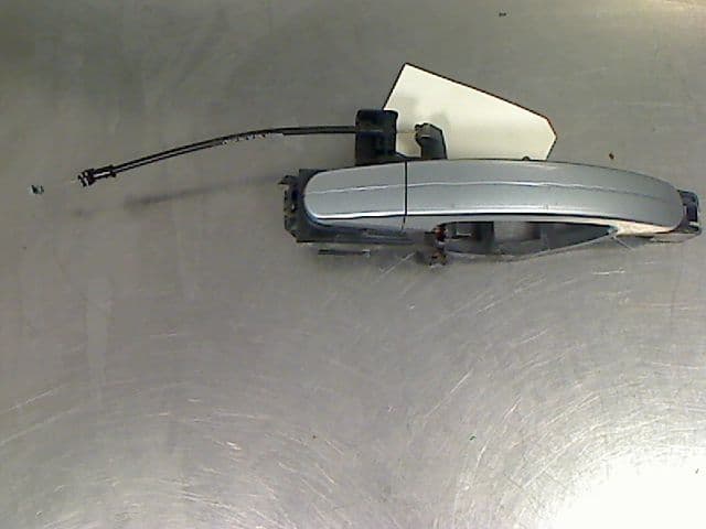 Poignee exterieure porte avant gauche — FORD — FOCUS — PHASE 1 — OE 1305822 — occasion garantie 2 ans