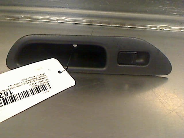Commande leve-glace porte avant droit — SUZUKI — WAGON-R — PHASE 2 — OE 37995-83E30-T01 — occasion garantie 2 ans