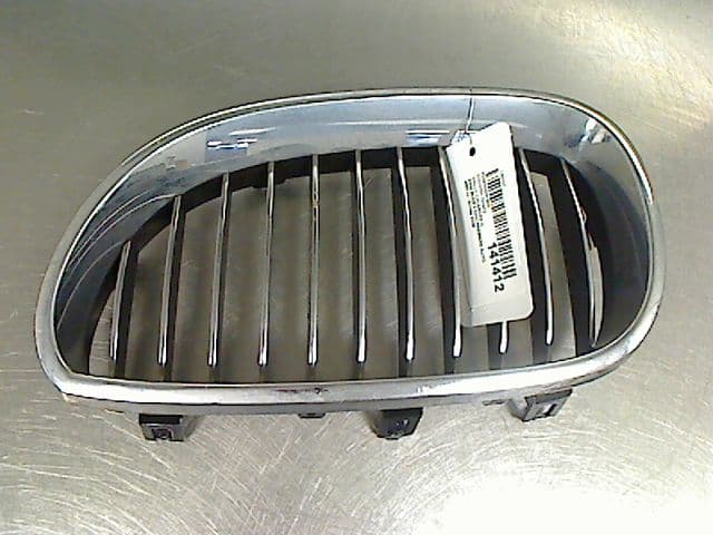 Calandre gauche — BMW — SERIE 5 V (E60) — PHASE 2 TOURING — OE 514107003686 — occasion garantie 2 ans