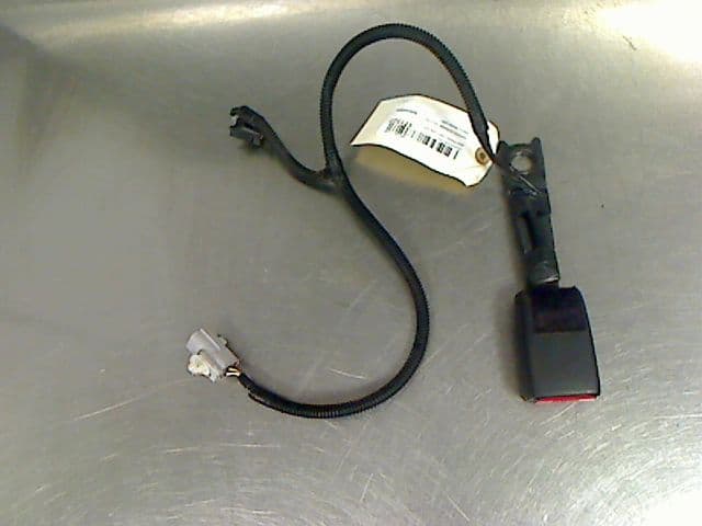 Ancrage ceinture avant gauche — TOYOTA — AVENSIS II — PHASE 2 — OE 7323005041B0 — occasion garantie 2 ans