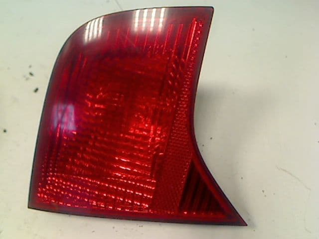 Feu arriere inferieur gauche — AUDI — A4 II — PHASE 2 — OE 8E5945093A — occasion garantie 2 ans