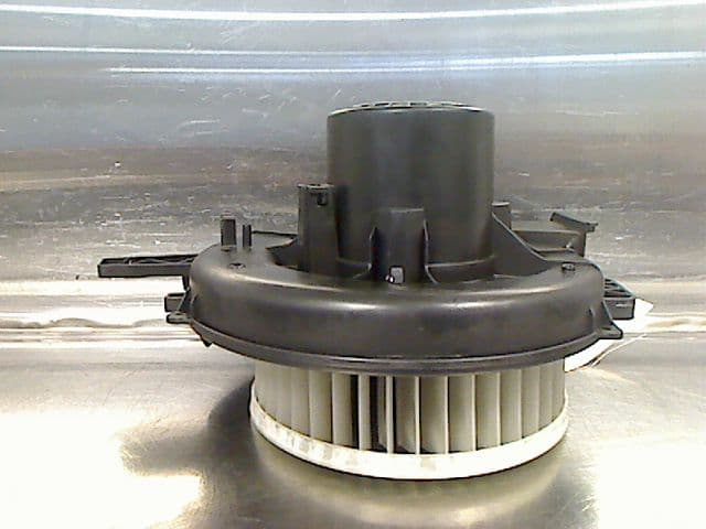 Moteur ventilateur chauffage — VOLKSWAGEN — FOX — PHASE 1 — OE 6R1819015 — occasion garantie 2 ans