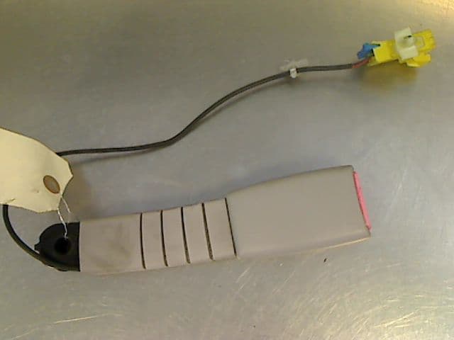Ancrage ceinture avant droit — HYUNDAI — TERRACAN — PHASE 1 — OE 88811H1040GF — occasion garantie 2 ans
