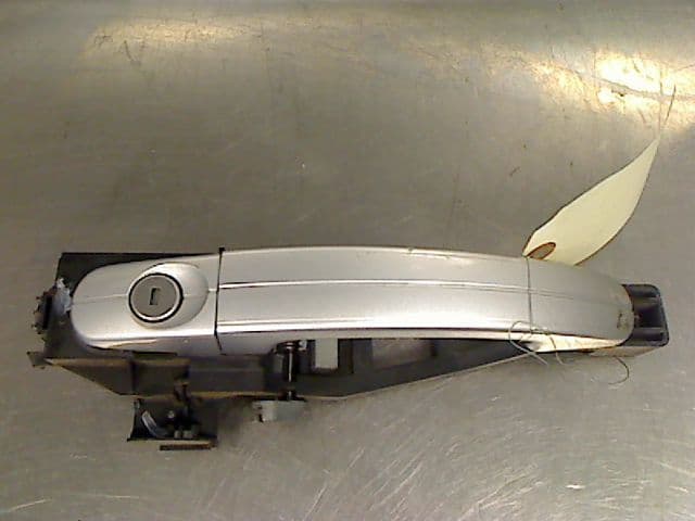 Poignee exterieure porte avant gauche — FORD — FOCUS — PHASE 2 — OE 1305822 — occasion garantie 2 ans