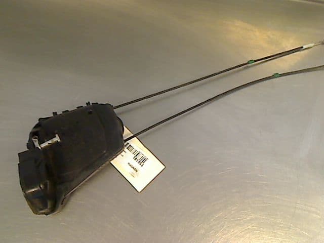 Serrure porte arriere gauche — TOYOTA — YARIS — PHASE 1 — OE 527220034961 — occasion garantie 2 ans