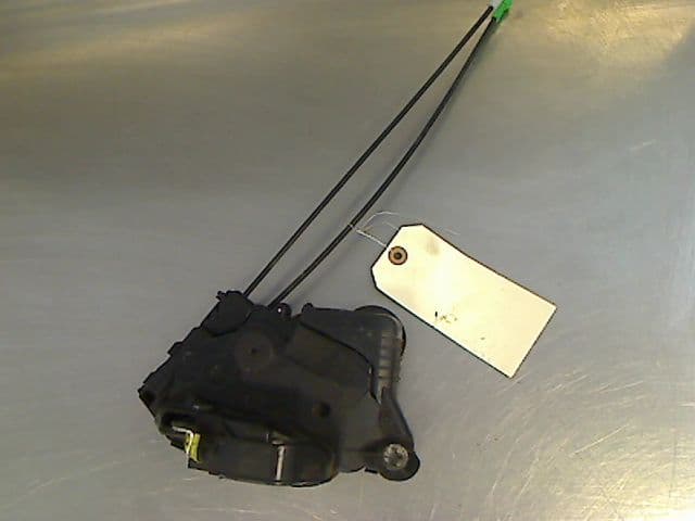 Serrure porte avant gauche — TOYOTA — YARIS — PHASE 1 — OE 527138065904 — occasion garantie 2 ans