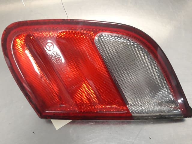 Feu arriere inferieur droit — MERCEDES — CLK — PHASE 2 — OE 2088200864 — occasion garantie 2 ans
