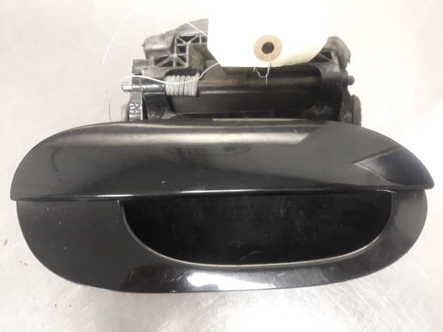 Poignee exterieure porte arriere droite — BMW — SERIE 5 — PHASE 2 — OE 527211005148 — occasion garantie 2 ans
