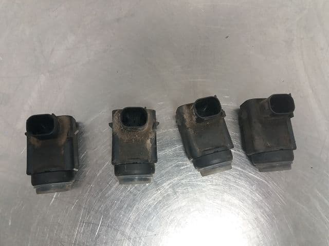 Capteur aide stationnement arriere — CHRYSLER — 300C — PHASE 2 — OE 5HX08TZZAA — occasion garantie 2 ans