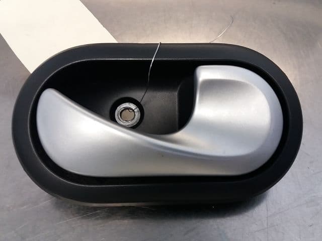 Poignee interieur porte arriere droit — DACIA — DUSTER — PHASE 1 — OE 52712660724 — occasion garantie 2 ans