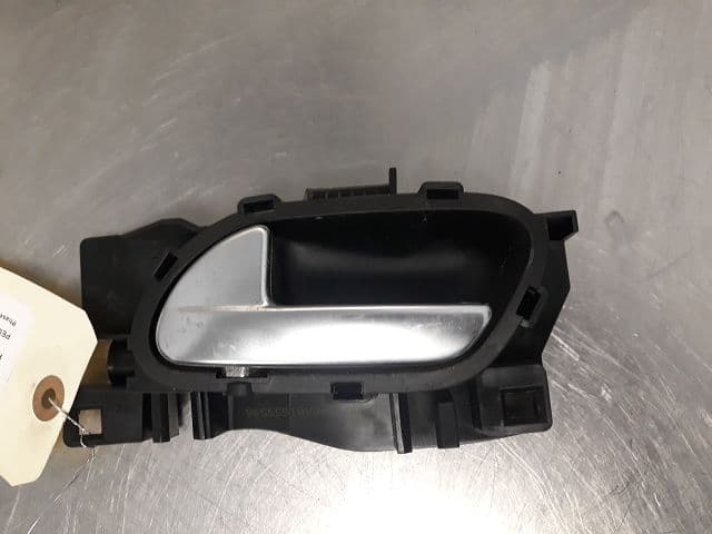 Poignee interieur porte avant gauche — PEUGEOT — 2008 — PHASE 1 — OE 96555518VV — occasion garantie 2 ans
