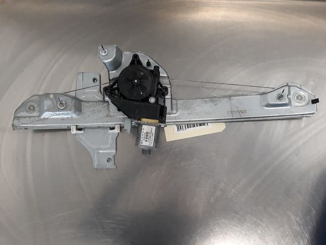 Mecanisme + moteur de leve-glace avant droite — PEUGEOT — 2008 I — PHASE 1 — OE 9673154380 — occasion garantie 2 ans