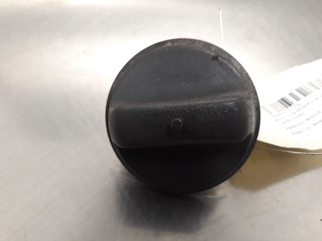 Bouchon reservoir a carburant — RENAULT — MODUS — PHASE 1 — OE 7700431898 — occasion garantie 2 ans