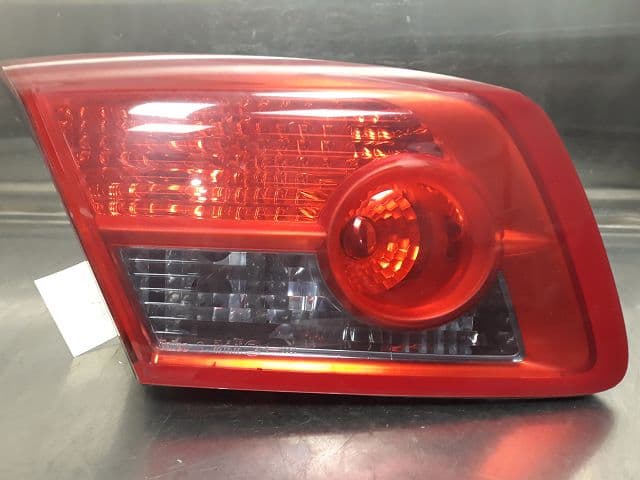Feu arriere inferieur gauche — RENAULT — VEL SATIS — PHASE 1 — OE 809007008334 — occasion garantie 2 ans