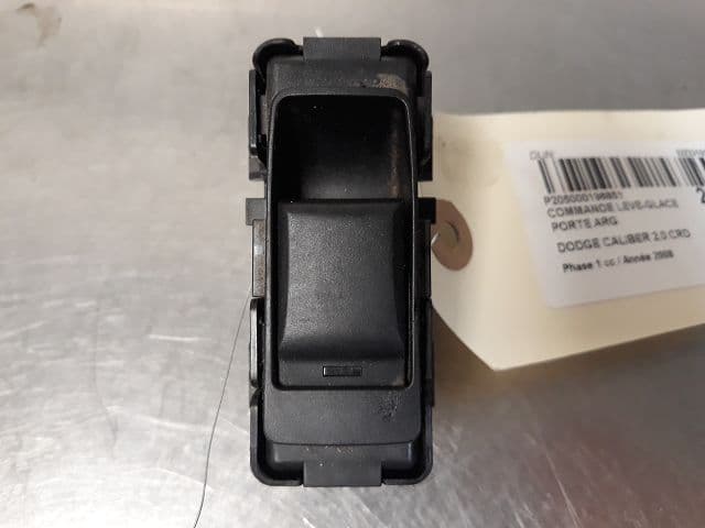 Commande leve-glace porte arriere droit — DODGE — CALIBER — PHASE 1 — OE K68018920AA — occasion garantie 2 ans