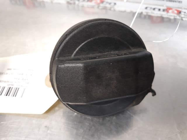 Bouchon reservoir a carburant — MITSUBISHI — COLT — PHASE 1 — OE MN139376 — occasion garantie 2 ans
