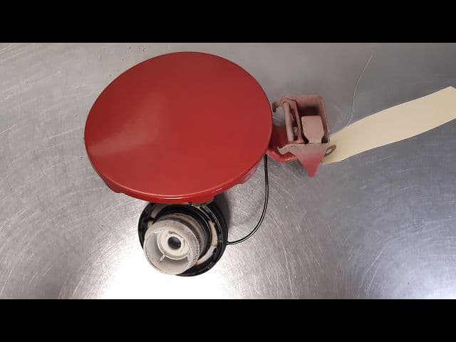 Portillon carburant aile arriere gauche — SUZUKI — SWIFT — PHASE 1 — OE 6485063J11000 — occasion garantie 2 ans