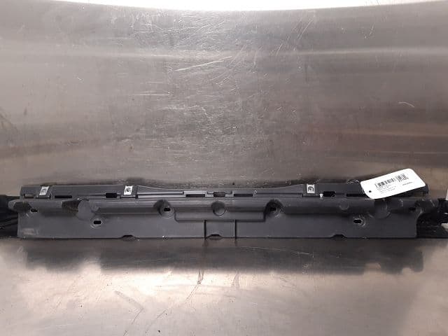 Support central pare-choc arriere — RENAULT — SCENIC — PHASE 1 — OE 850420003R — occasion garantie 2 ans