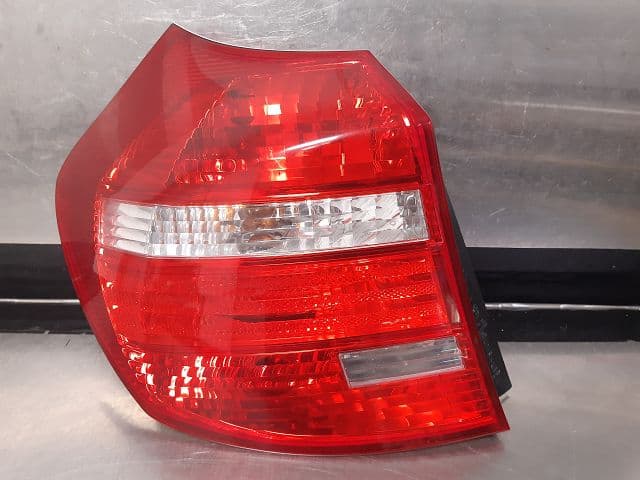 Feu arriere gauche — BMW — SERIE 1 — PHASE 2 — OE 63217164955 — occasion garantie 2 ans