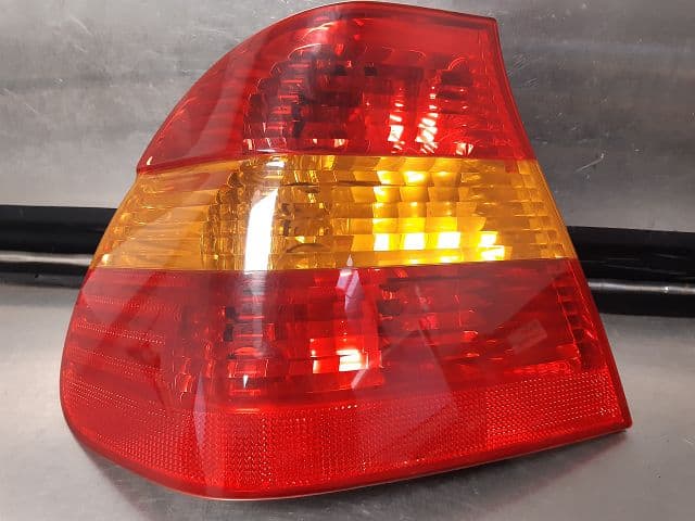 Feu arriere gauche — BMW — SERIE 3 IV (E46) — PHASE 2 — OE 63216946535 — occasion garantie 2 ans