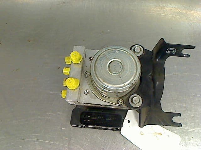 Bloc abs — NISSAN — JUKE — OE 476601KA2A — occasion garantie 2 ans