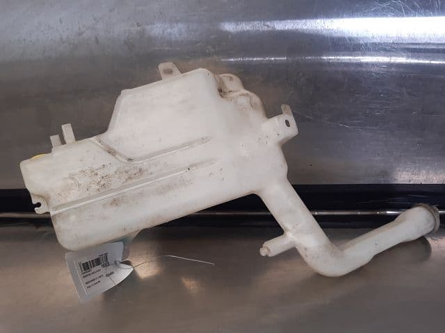 Reservoir lave-glace avant — MAZDA — MAZDA 2 II — PHASE 1 — OE D65167481 — occasion garantie 2 ans