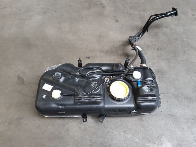 Reservoir carburant — SUZUKI — SWIFT — PHASE 1 — OE 8910068L00000 — occasion garantie 2 ans