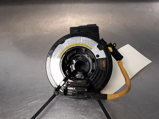 Contacteur annulaire airbag — SUZUKI — SWIFT IV — PHASE 1 — OE 3748064J70 — occasion garantie 2 ans