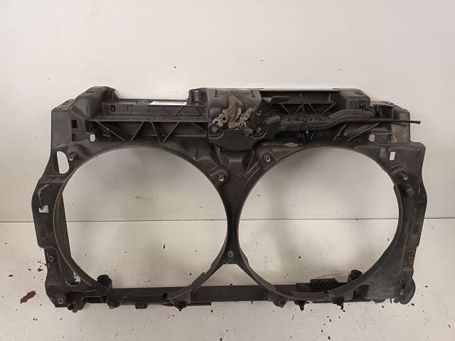 Armature avant — PEUGEOT — 407 — PHASE 1 — OE 7104X6 — occasion garantie 2 ans