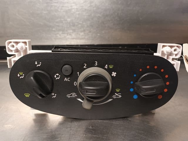 Commande de chauffage — DACIA — SANDERO I — PHASE 1 — OE 6001551800 — occasion garantie 2 ans