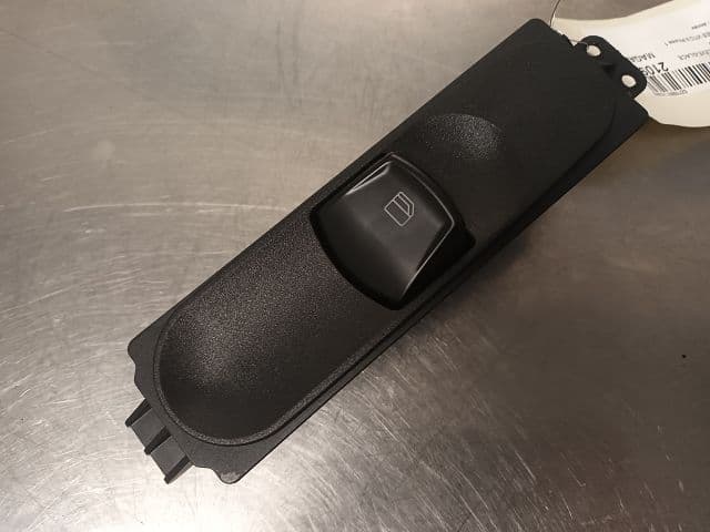 Commande leve-glace porte avant droit — MERCEDES — VITO II — PHASE 1 — OE A6395451413 — occasion garantie 2 ans