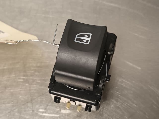 Commande leve-glace porte avant droit — RENAULT — CAPTUR I — PHASE 1 — OE 254218614R — occasion garantie 2 ans