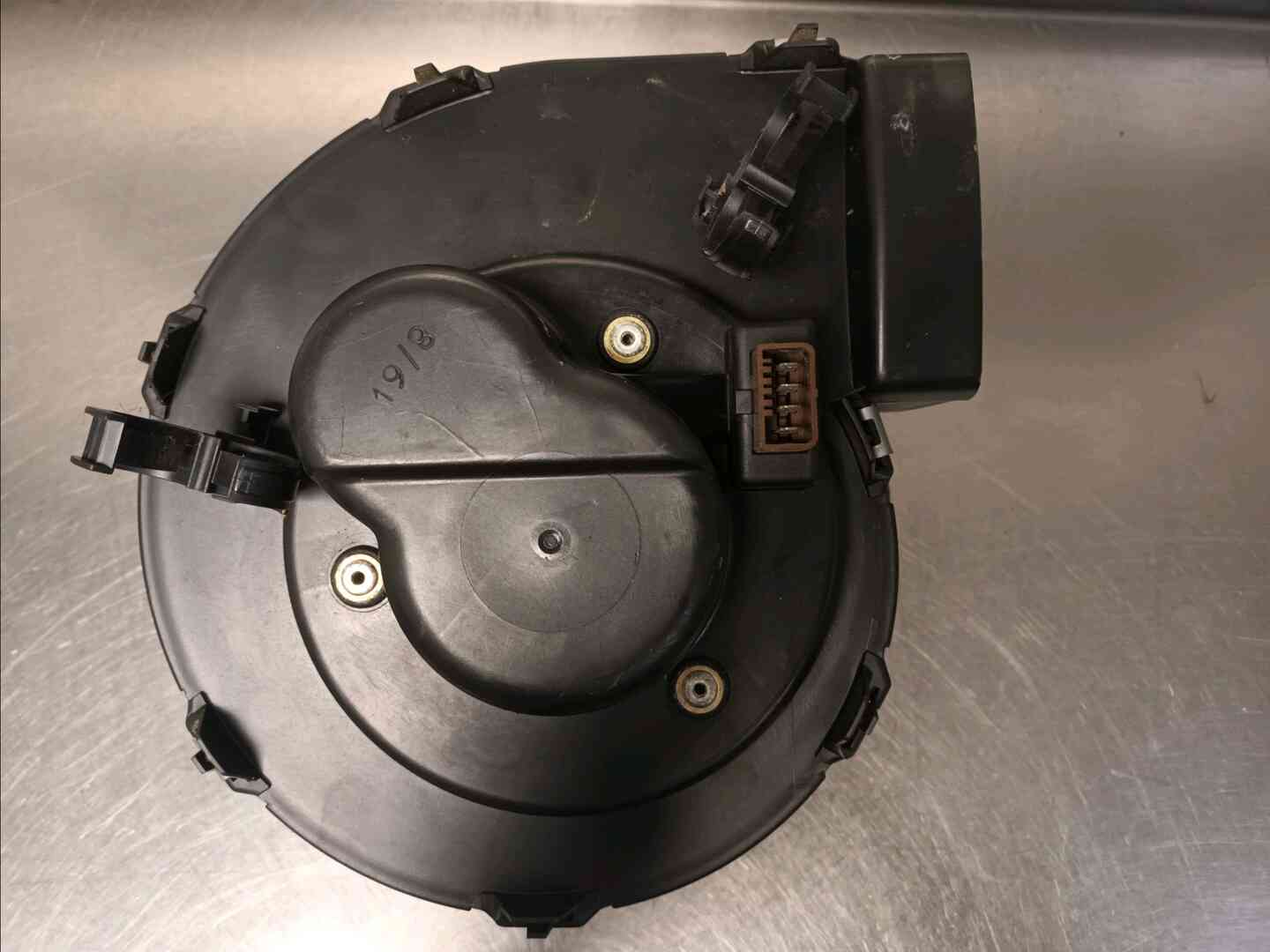 Ventilateur de chauffage — PEUGEOT — 106 — PHASE 2 — OE 6441H3 — occasion garantie 2 ans