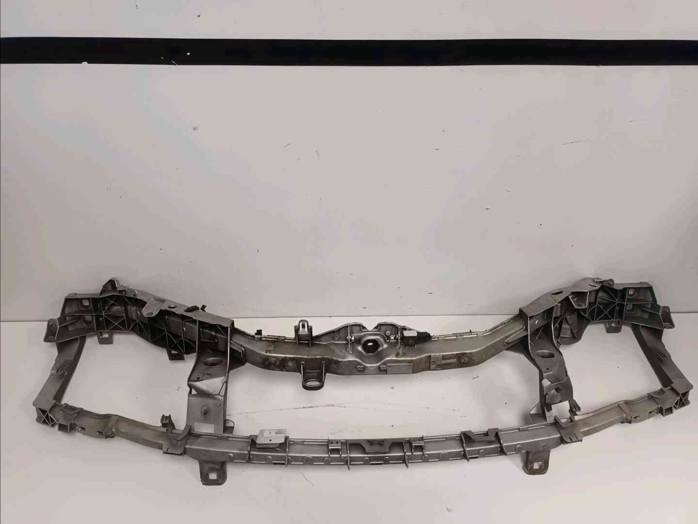 Armature avant — FORD — FOCUS II — PHASE 1 — OE 1675180 — occasion garantie 2 ans