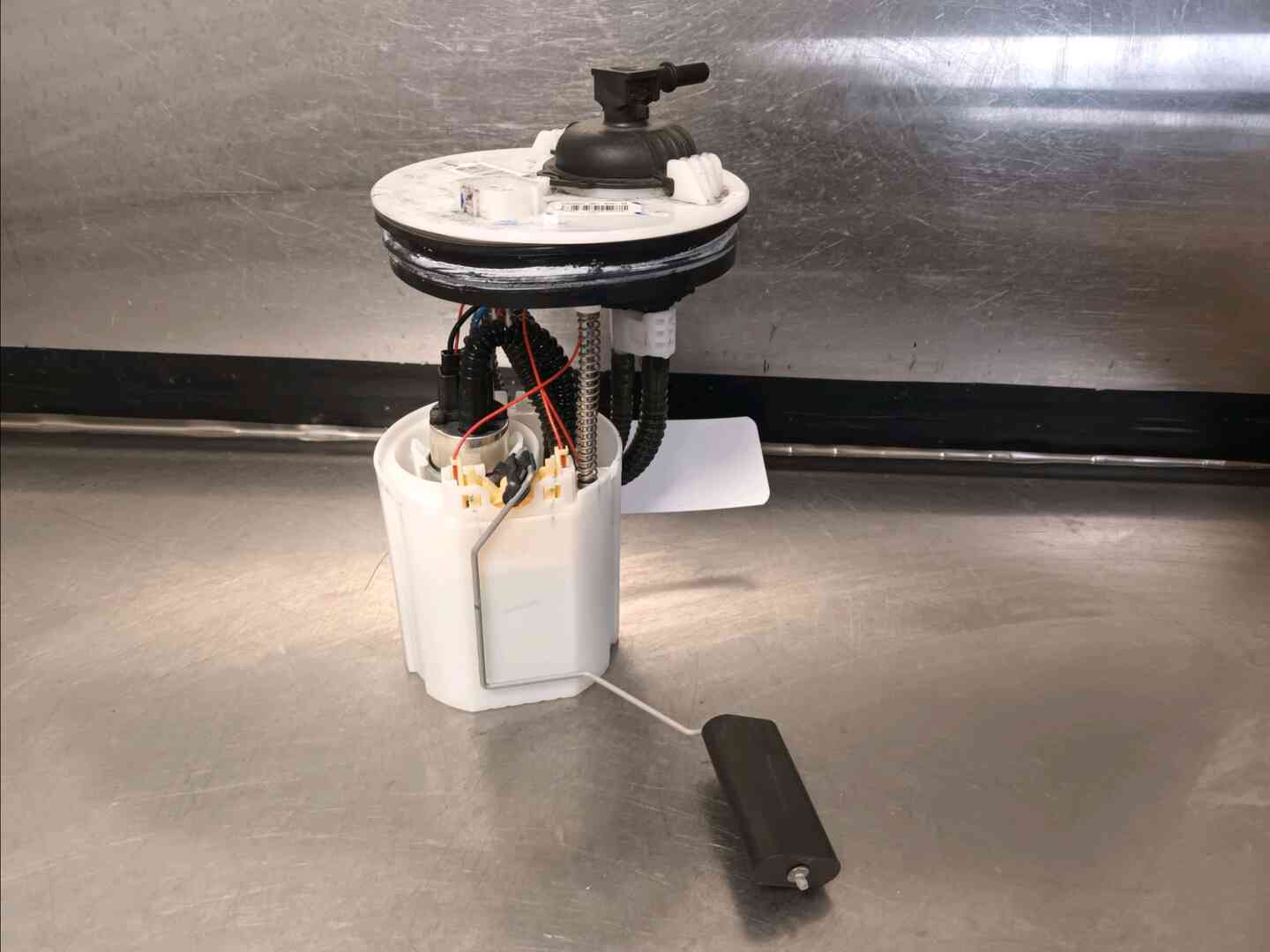 Pompe carburant immergee — FORD — KA+ — PHASE 1 — OE 2468465 — occasion garantie 2 ans