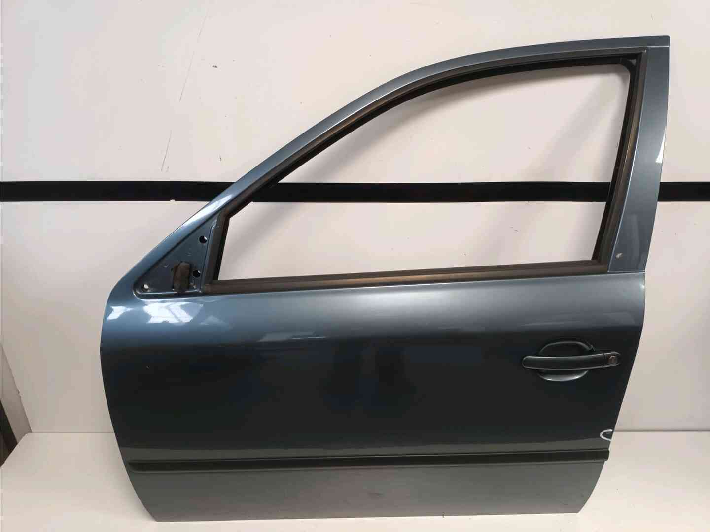 Porte avant gauche complete — SKODA — OCTAVIA — PHASE 2 — OE 1U4831055 — occasion garantie 2 ans