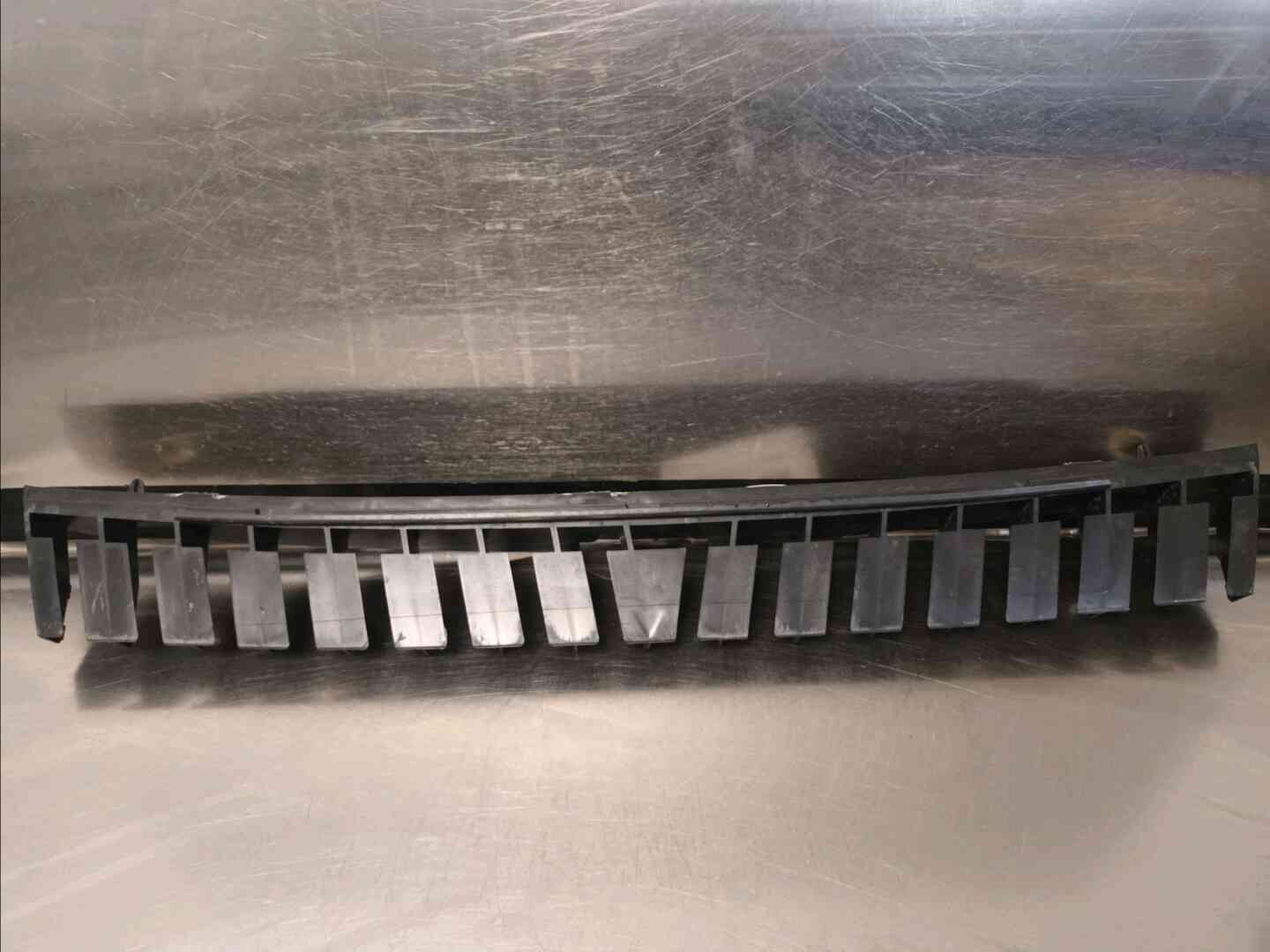 Support central pare-choc arriere — PEUGEOT — 308 II — PHASE 2 — OE 9677364780 — occasion garantie 2 ans