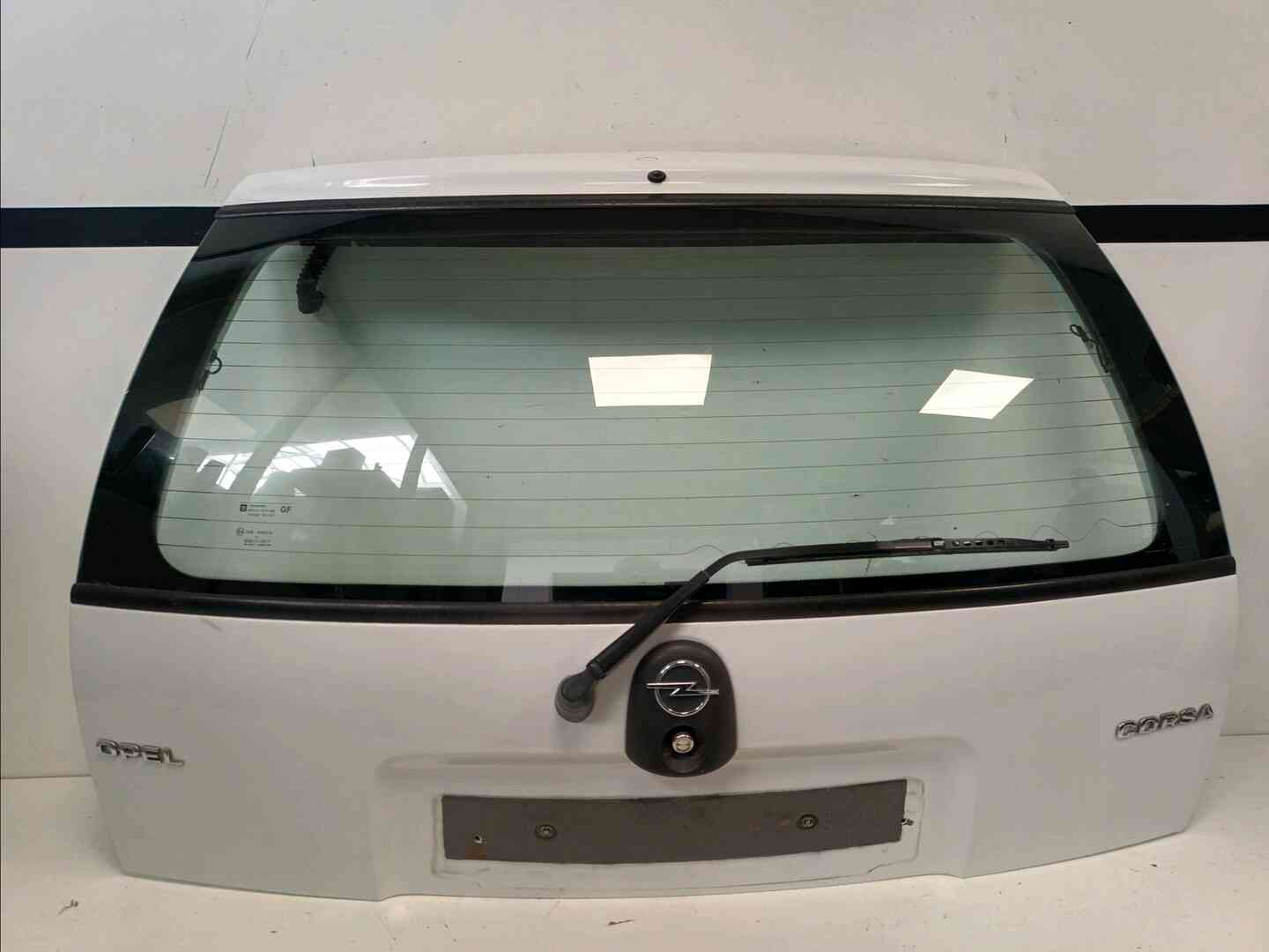 Malle / hayon / coffre — OPEL — CORSA II — PHASE 2 — OE 90483647 — occasion garantie 2 ans