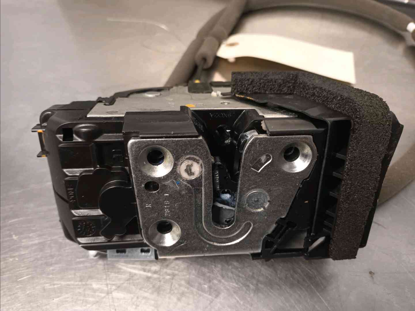 Serrure porte avant droit — NISSAN — QASHQAI II — PHASE 2 — OE 805004EA2A — occasion garantie 2 ans