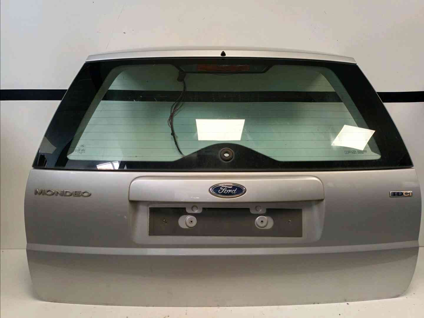 Malle / hayon / coffre — FORD — MONDEO II — PHASE 1 CLIPPER — OE 1211444 — occasion garantie 2 ans